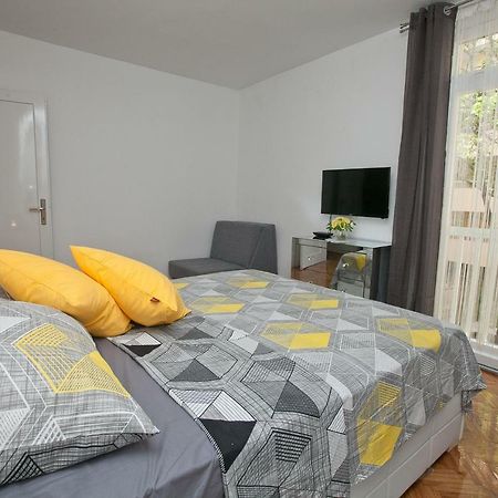 Downtown Apartment Kole ซาดาร์ ภายนอก รูปภาพ