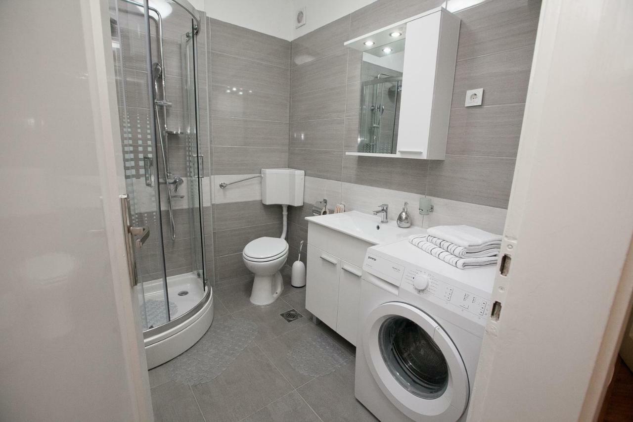 Downtown Apartment Kole ซาดาร์ ภายนอก รูปภาพ