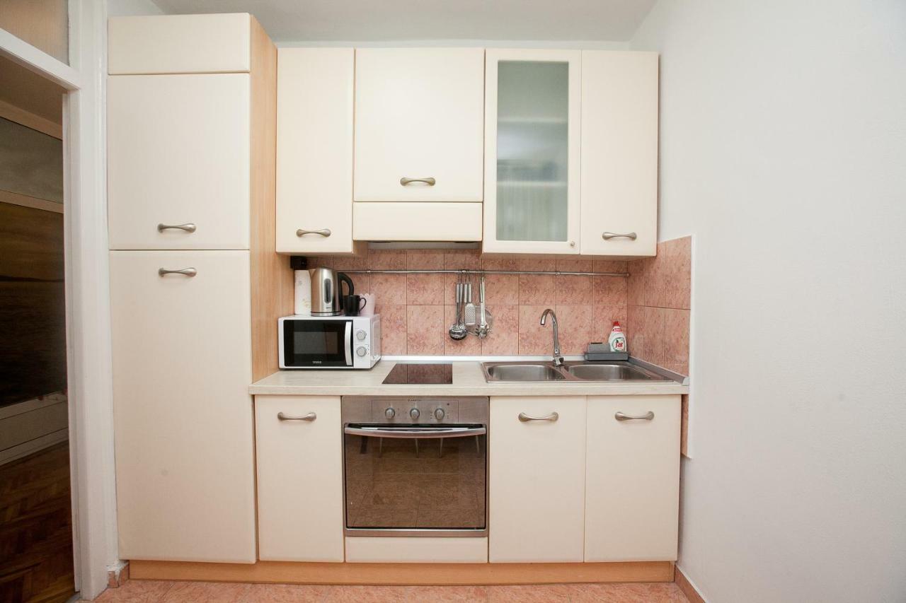 Downtown Apartment Kole ซาดาร์ ภายนอก รูปภาพ