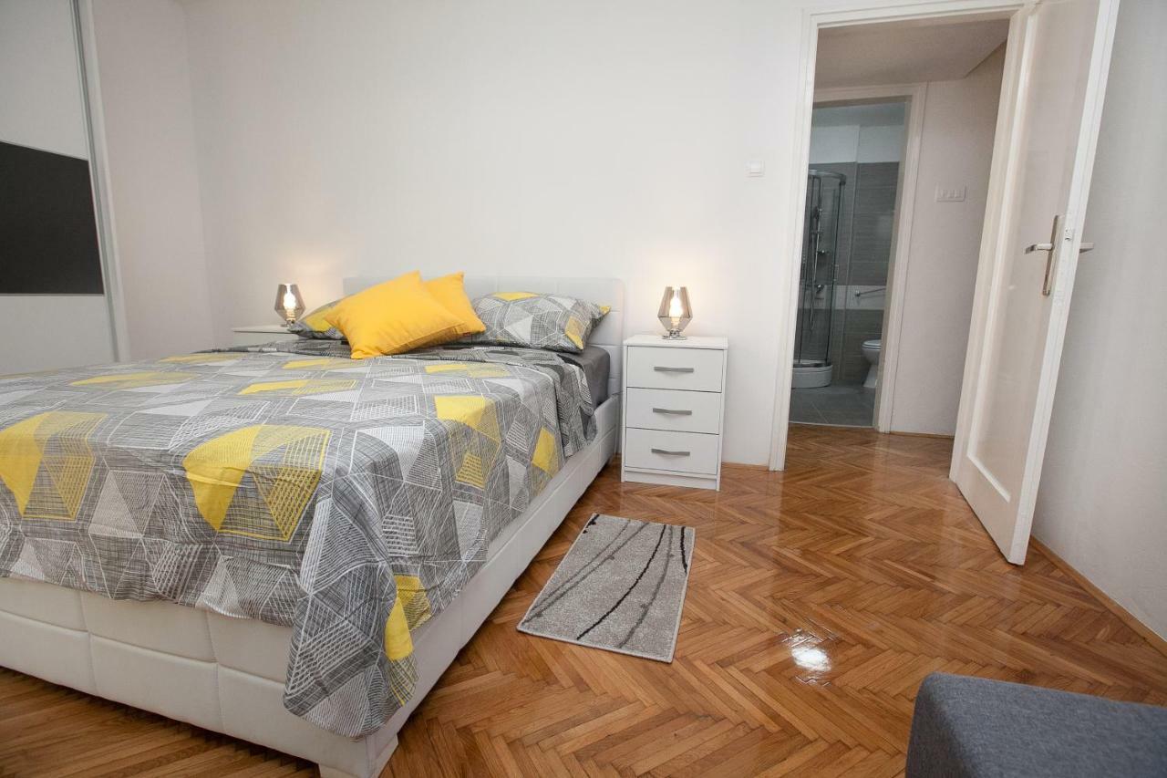 Downtown Apartment Kole ซาดาร์ ภายนอก รูปภาพ