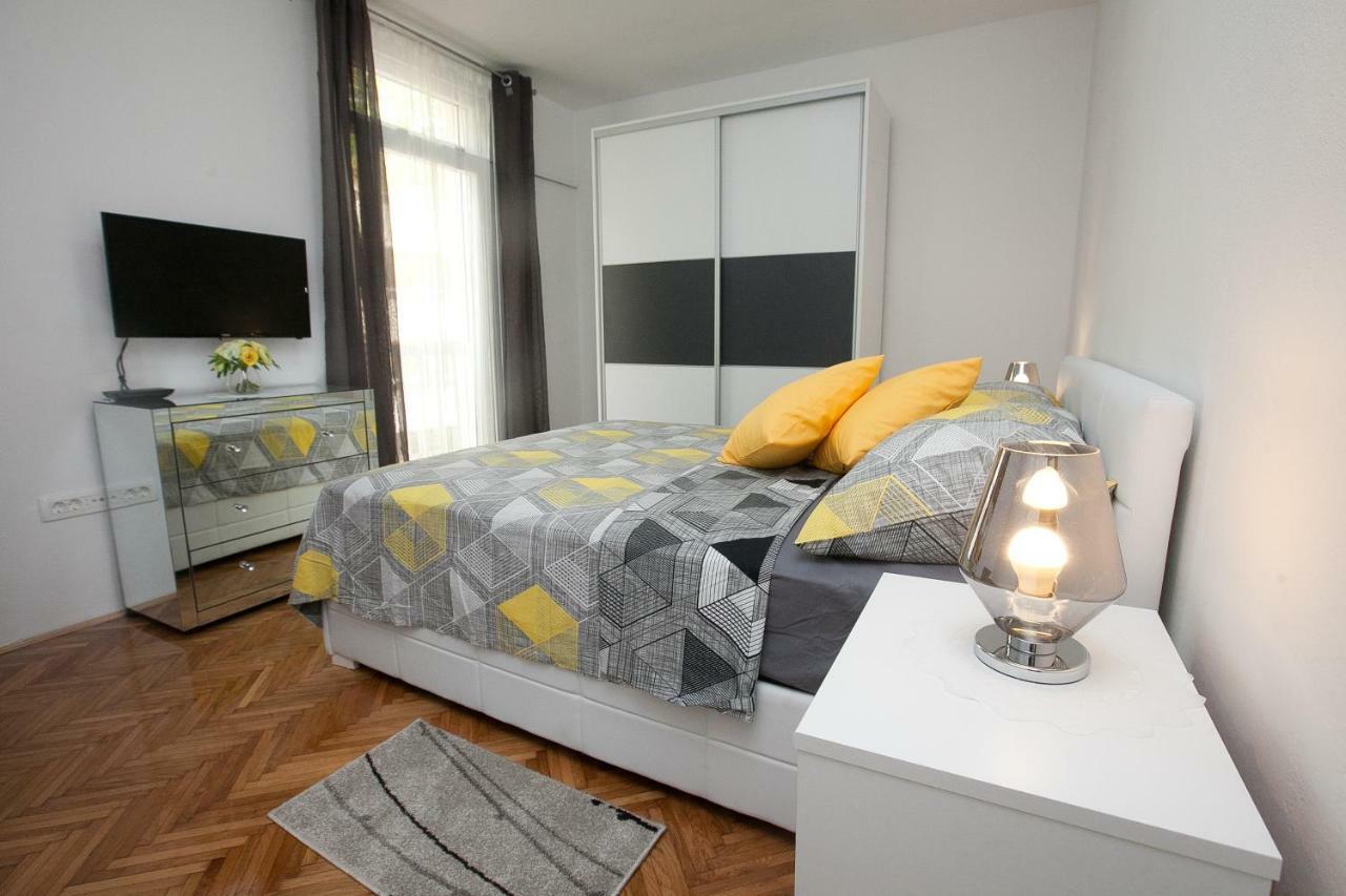 Downtown Apartment Kole ซาดาร์ ภายนอก รูปภาพ