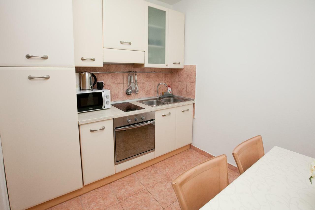 Downtown Apartment Kole ซาดาร์ ภายนอก รูปภาพ