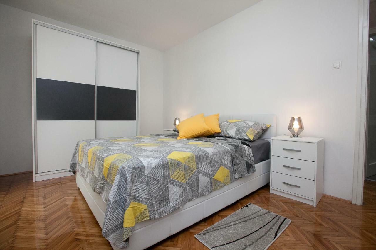 Downtown Apartment Kole ซาดาร์ ภายนอก รูปภาพ